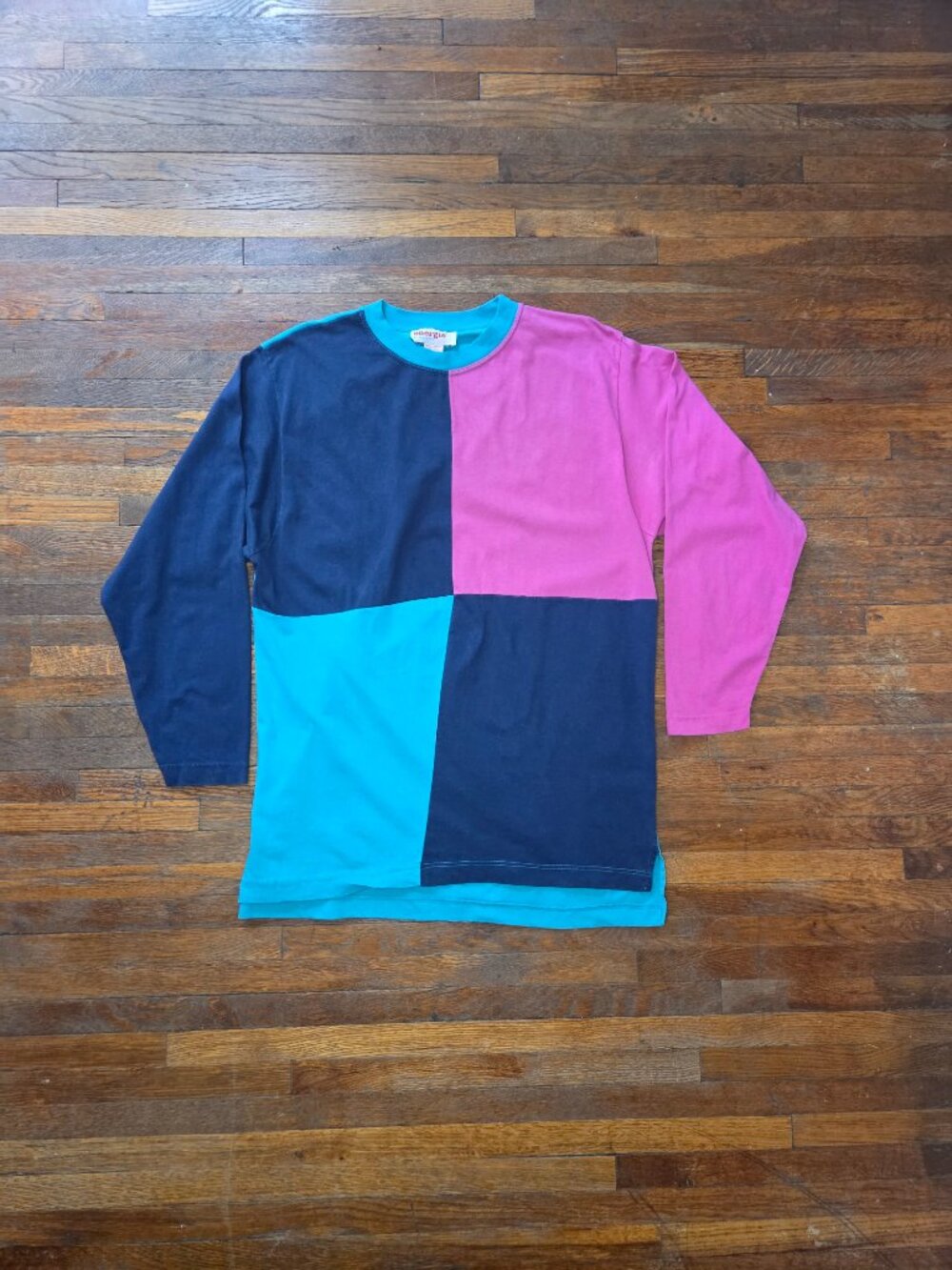 Vintage Energie 90’s Teal Colorblock Long Sleeve Crew Neck Tee
